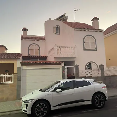 Basement Apartment Studio San Bartolomé Exterior photo
